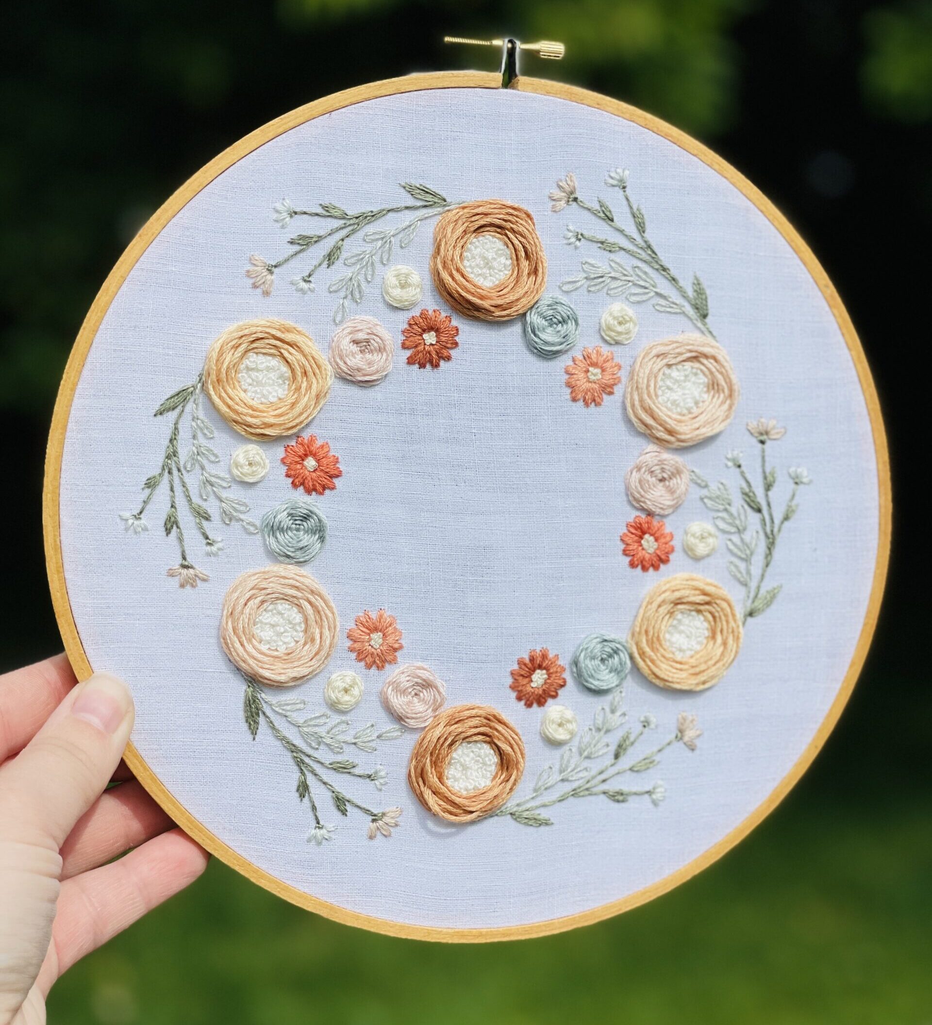 Summer Evening Floral Wreath Embroidery Pattern - Friendstitch Embroidery